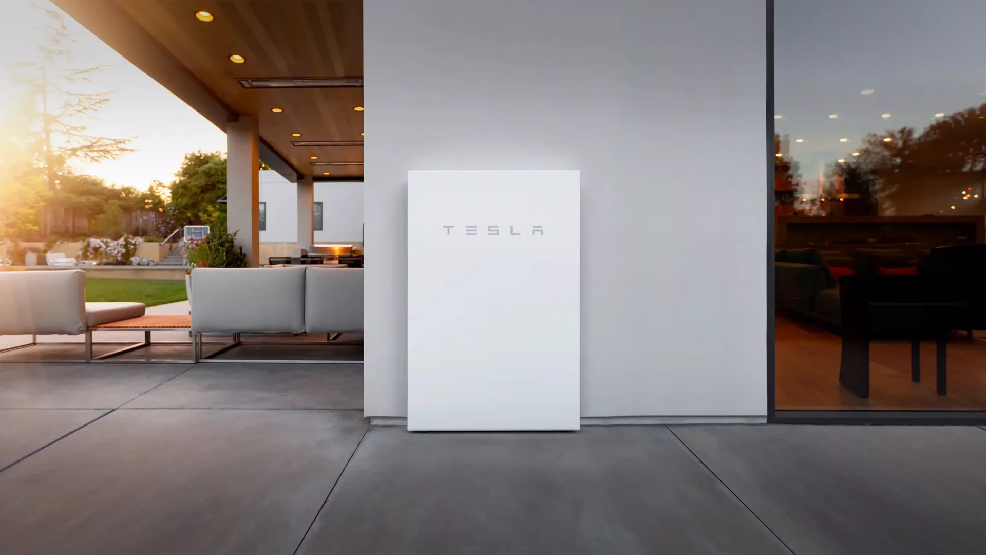 Batterie domestique intelligente pour stockage surplus solaire